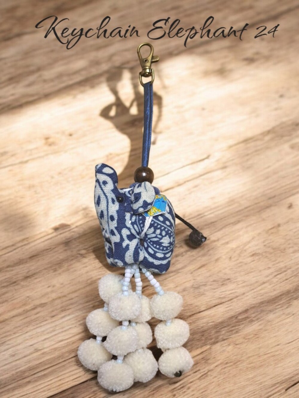 Elephant Keychain - Picture 5 of 9